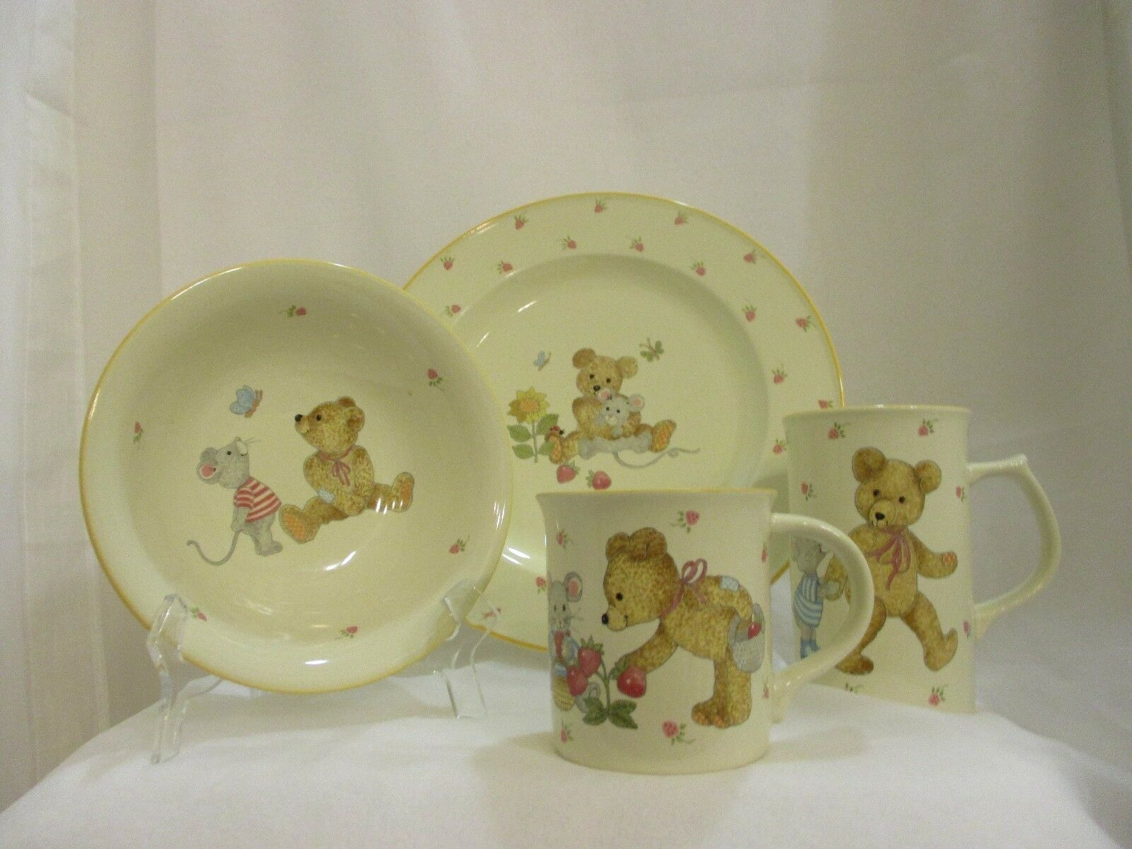 4 Piece Child Dish Set Mikasa Teddy Plate Bowl Mugs  Cc018 Bear Mouse Ladybug