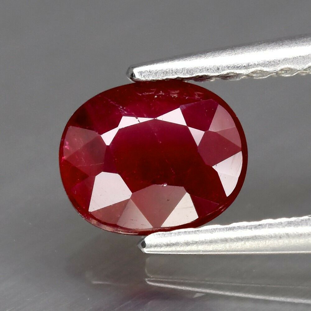 0.66ct 5.7x4.7mm Oval Natural Blood Red Ruby Tanzania *Heated